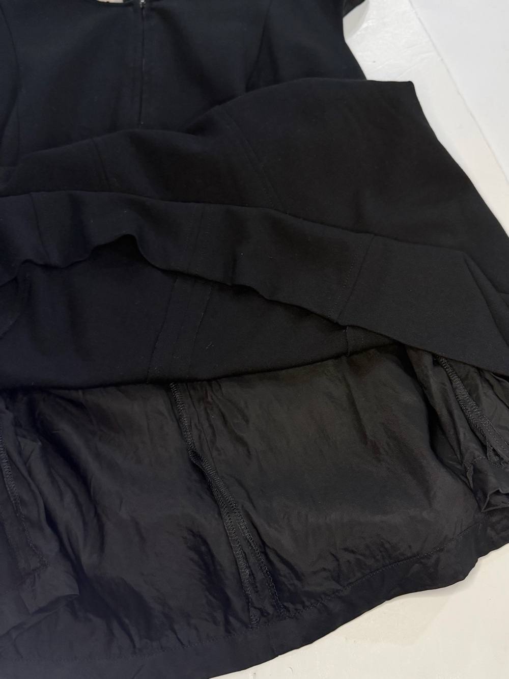 Akris Punto Women's 16 Black Cap Sleeve Zip Sheath Dress Quiet Luxury Office - Picture 4 of 10